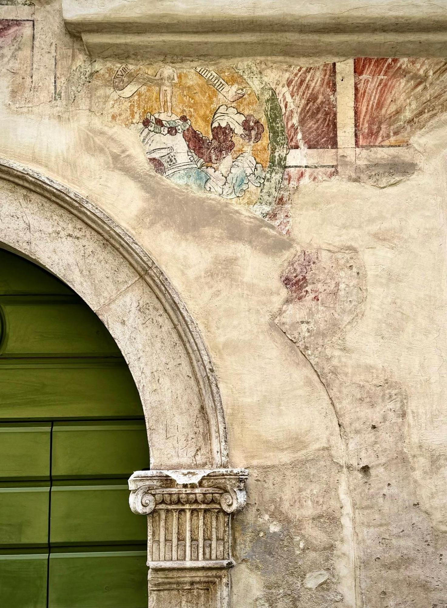 Dimora Legnazzi_A Gem In The Heart Of Brescia Apartment Exterior foto