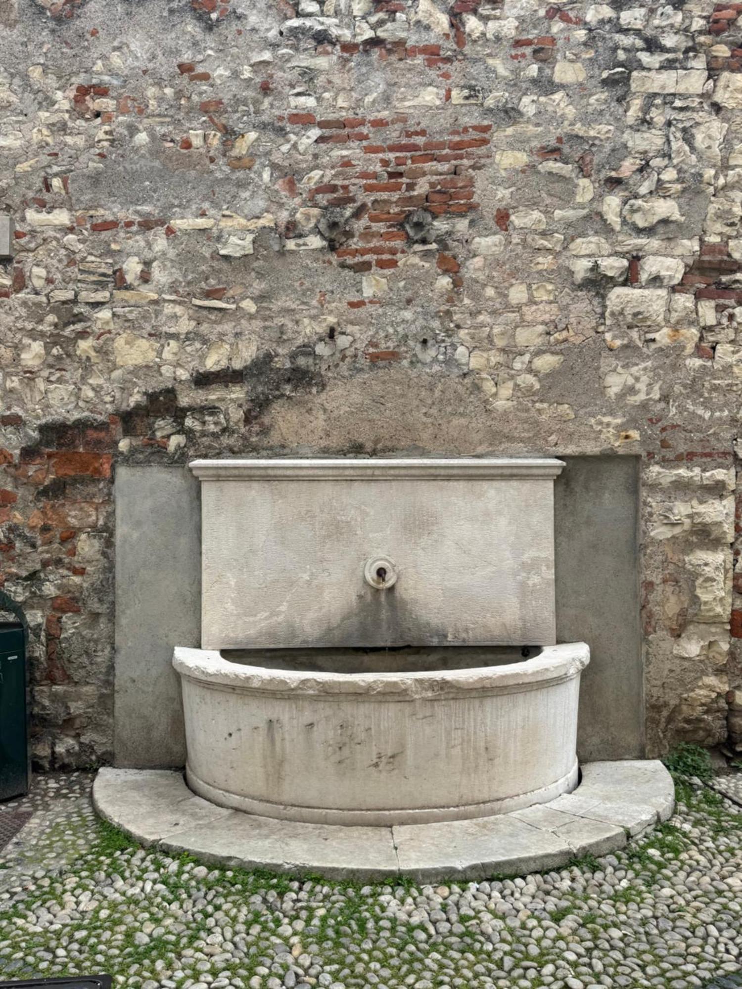 Dimora Legnazzi_A Gem In The Heart Of Brescia Apartment Exterior foto