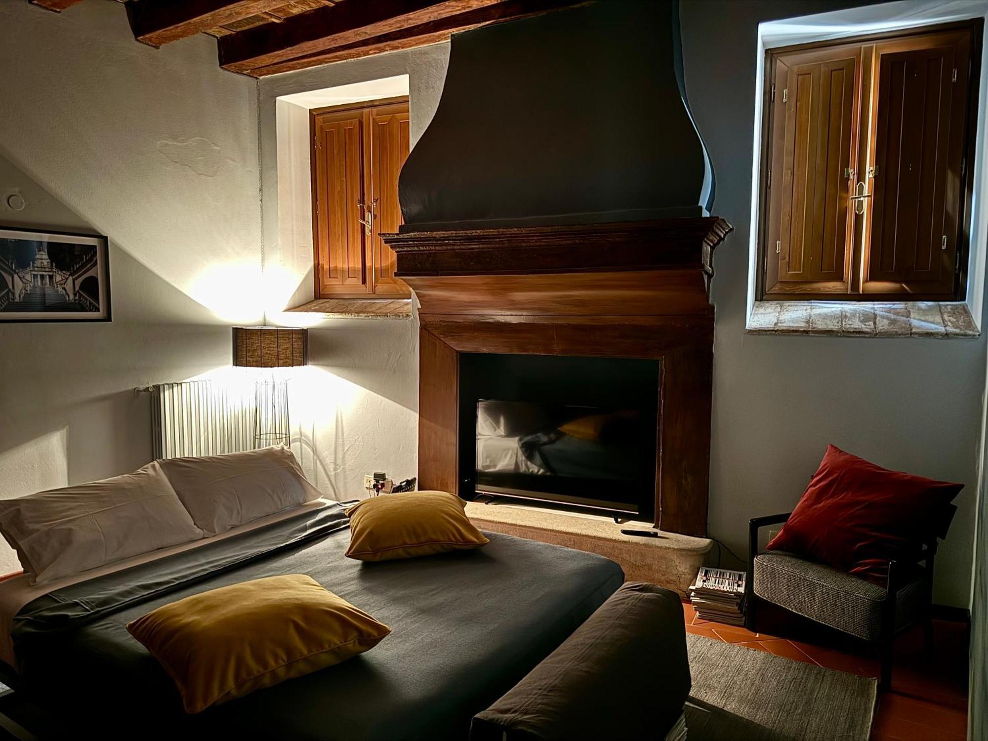 Dimora Legnazzi_A Gem In The Heart Of Brescia Apartment Exterior foto